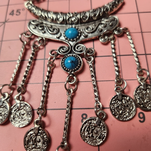 Funky Necklace - Picture 2 of 2